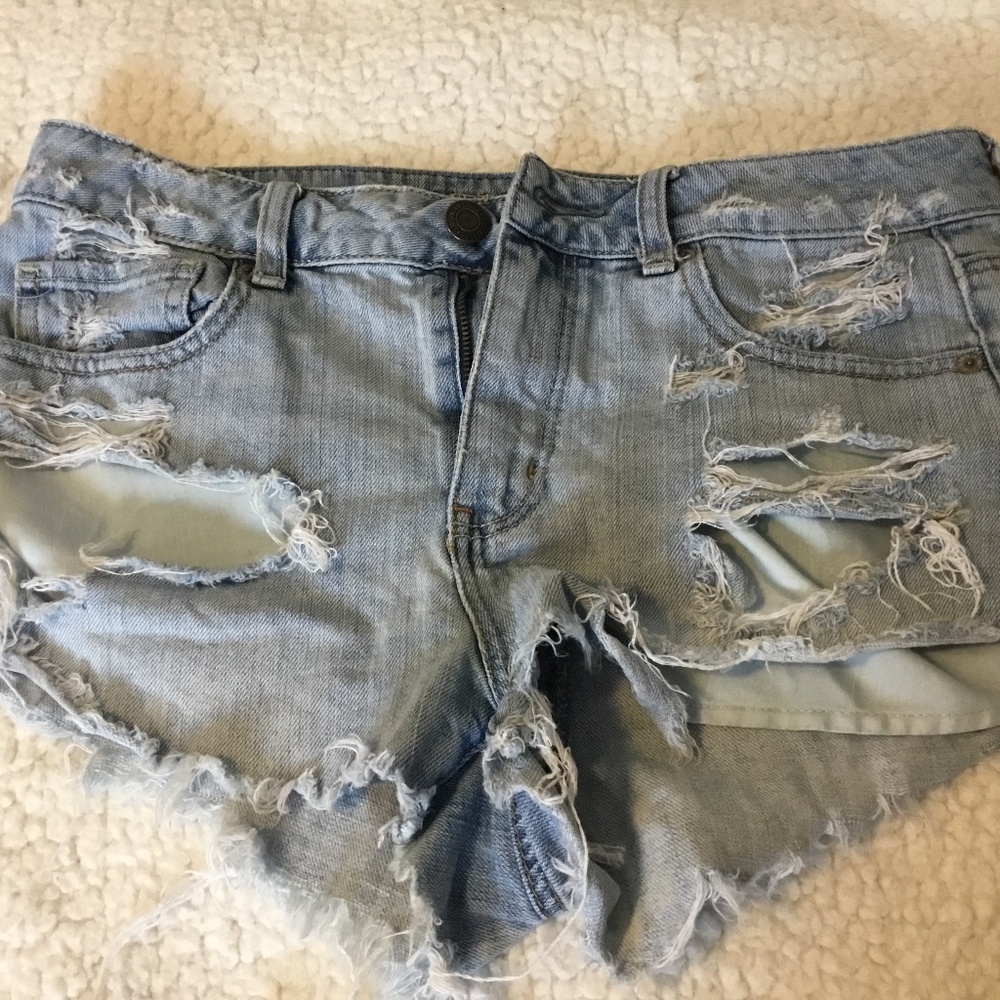 Distressed American Eagle short shorts